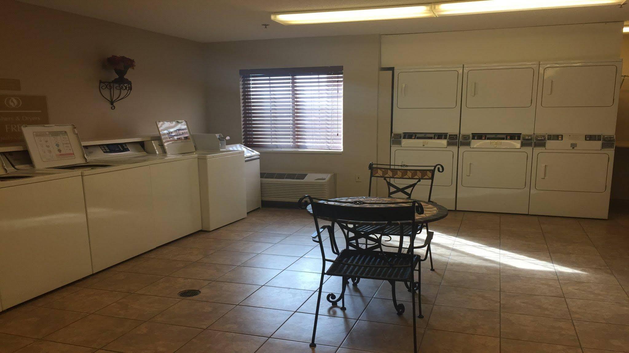 Sonesta Simply Suites Chicago Naperville Warrenville エクステリア 写真