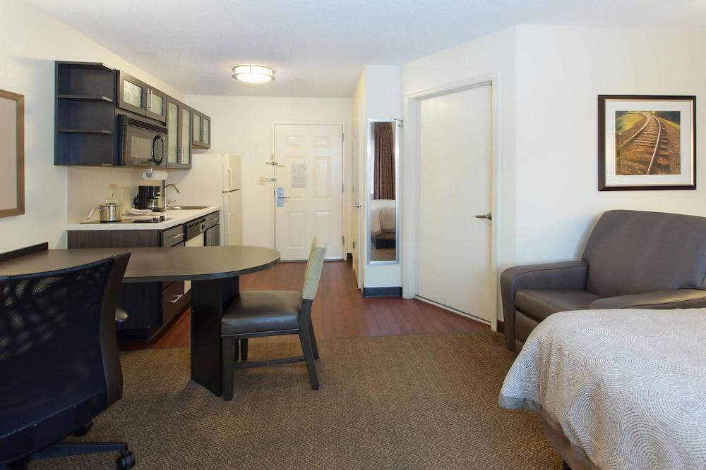 Sonesta Simply Suites Chicago Naperville Warrenville エクステリア 写真