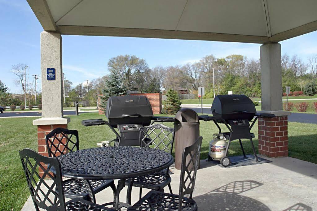 Sonesta Simply Suites Chicago Naperville Warrenville エクステリア 写真